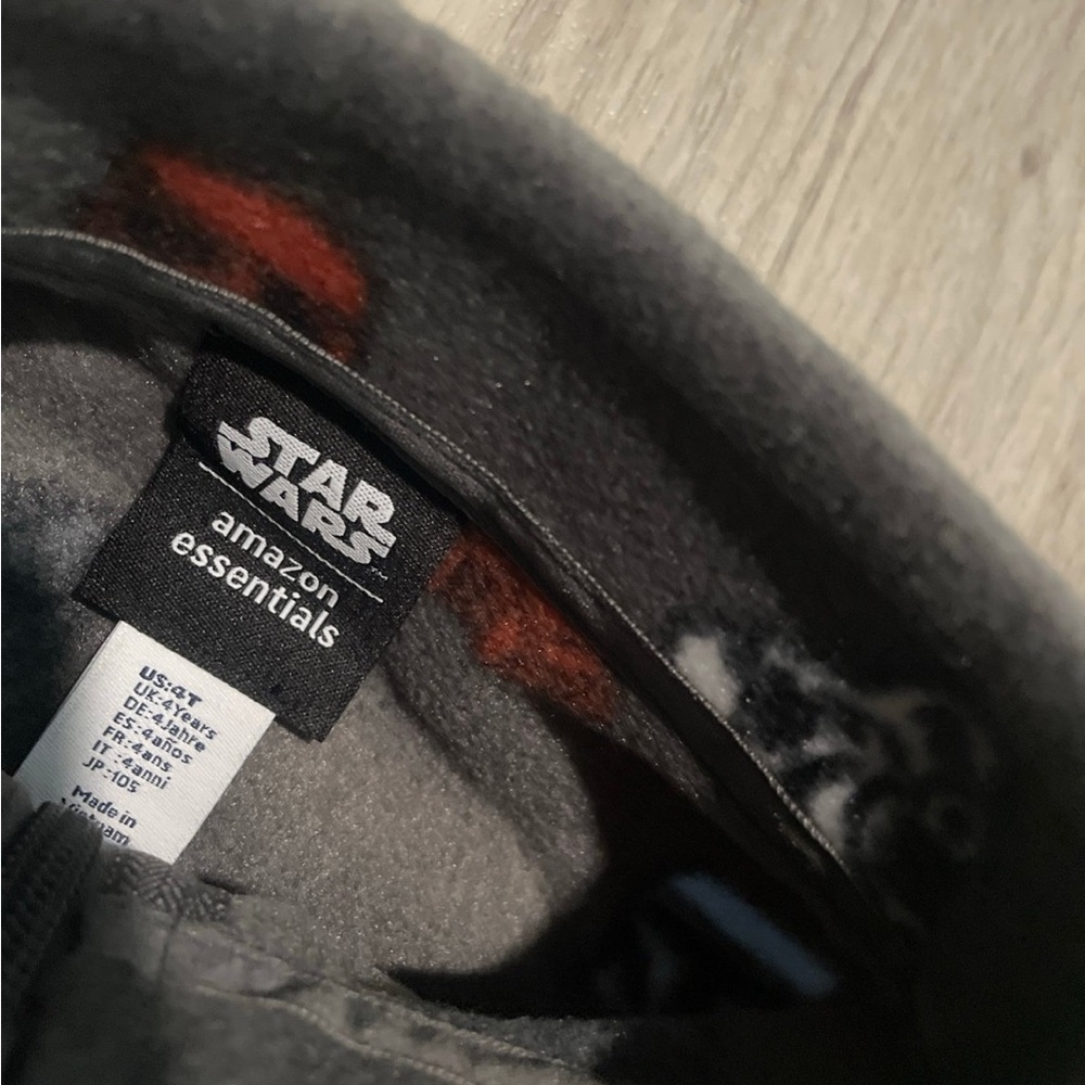Star Wars Gray and Red Fleece Vest - Picture 2 of 2